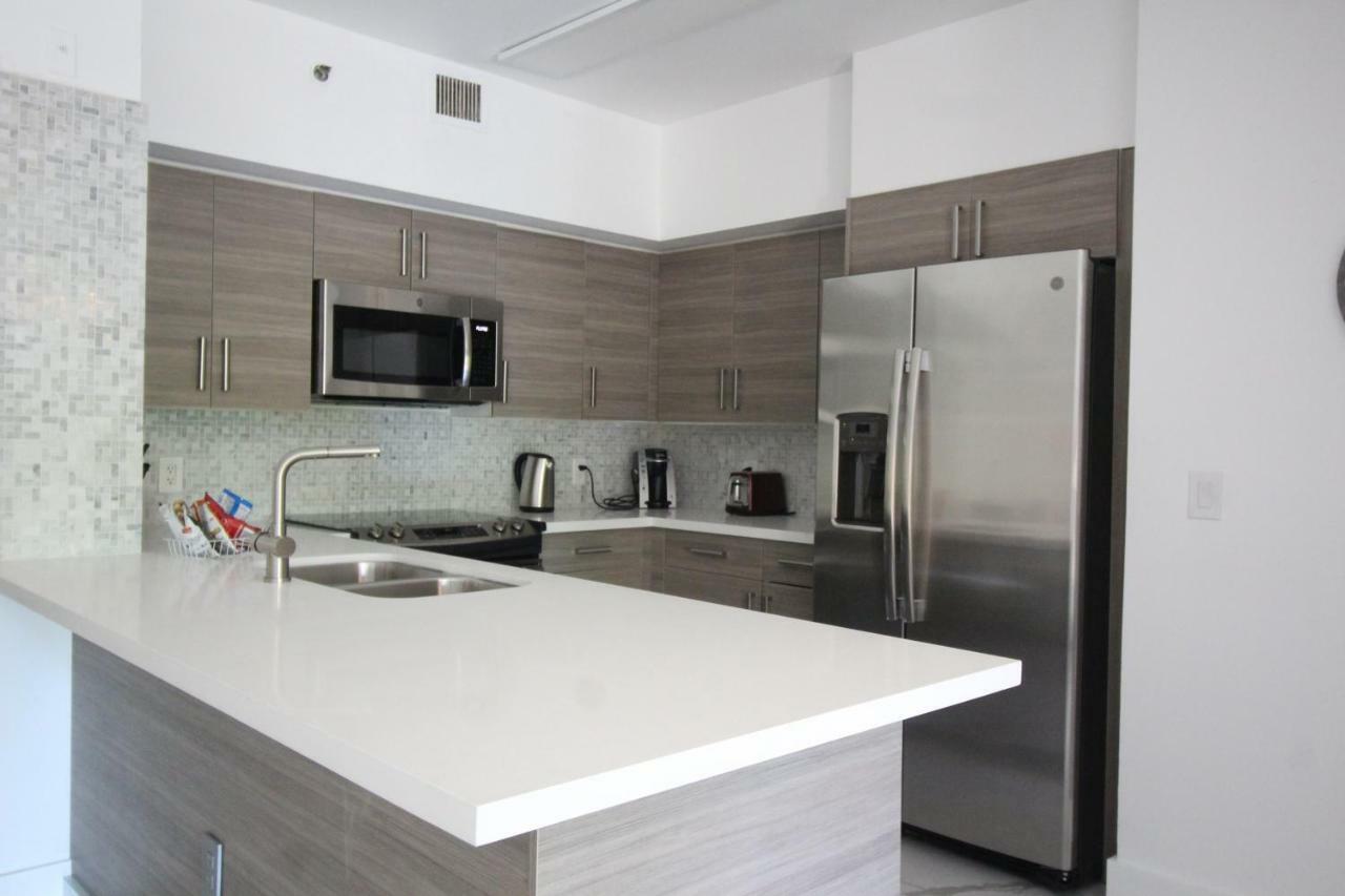 Appartamento Yacht Club At Aventura 2 Bed 2 Bath Luxurius Cozy Brand New Esterno foto