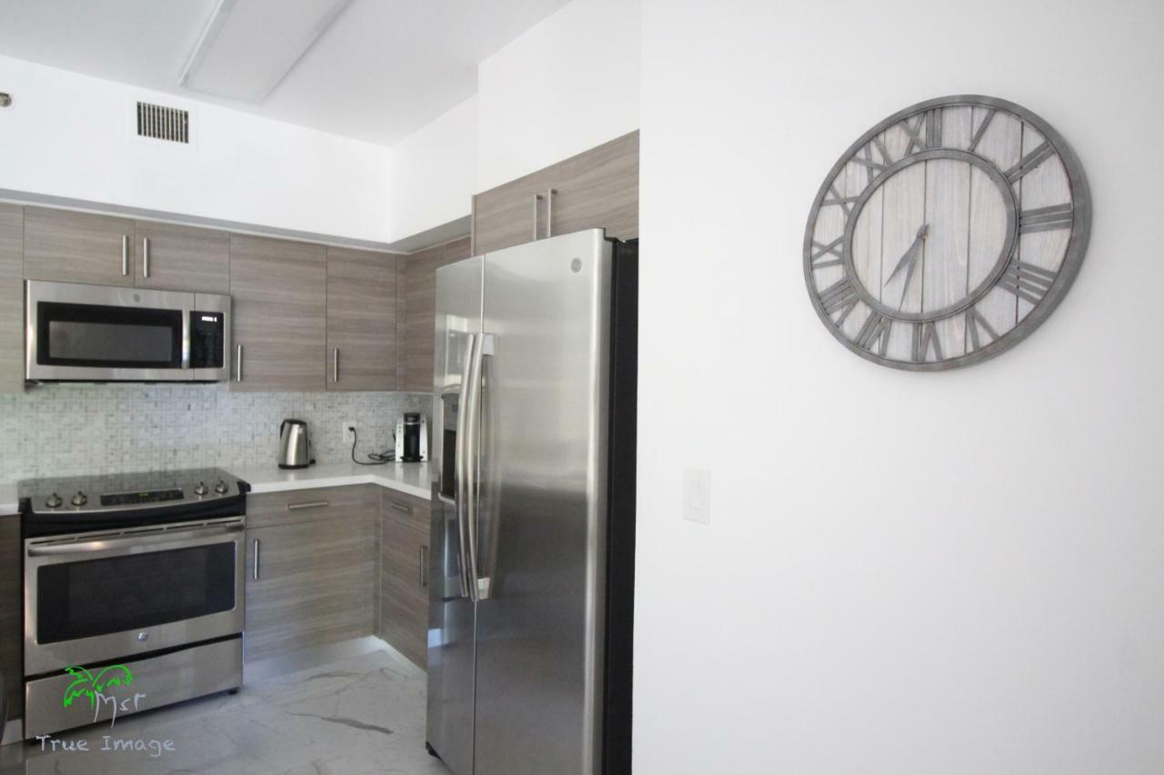 Appartamento Yacht Club At Aventura 2 Bed 2 Bath Luxurius Cozy Brand New Esterno foto