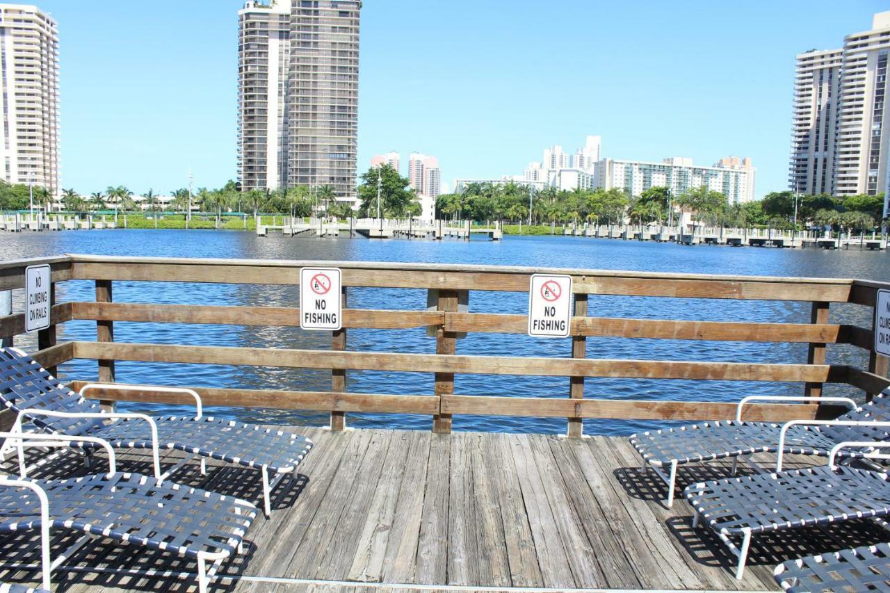 Appartamento Yacht Club At Aventura 2 Bed 2 Bath Luxurius Cozy Brand New Esterno foto