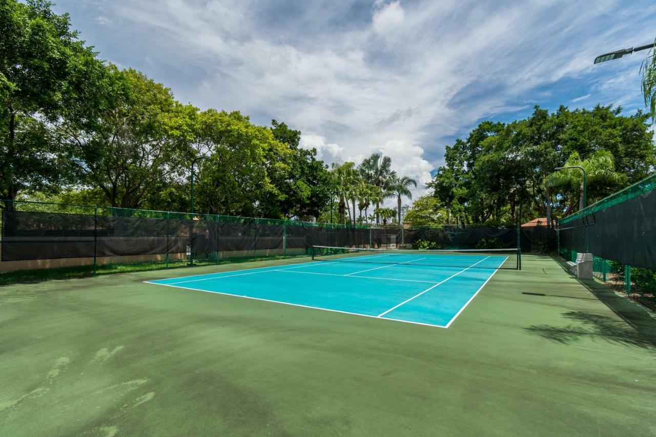 Appartamento Yacht Club At Aventura 2 Bed 2 Bath Luxurius Cozy Brand New Esterno foto